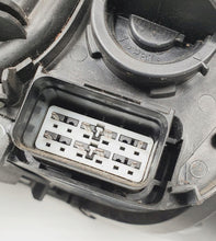 Load image into Gallery viewer, Frontscheinwerfer Renault V50 30698886 Rechts Scheinwerfer Headlight