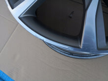 Laden Sie das Bild in den Galerie-Viewer, 1x Alufelge 18 Zoll 8.0&quot; 5x112 57ET Glanz Silber 6855093 BMW 2 F45 F46 Rim Wheel