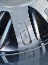 Load image into Gallery viewer, 1x Alufelge 18 Zoll 7.0" 5x114.3 45ET Glanz Silber 9965B57080 Mazda I Rim Wheel FEL7707677945se