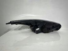 Laden Sie das Bild in den Galerie-Viewer, Frontscheinwerfer Kia Ceed 92101A2010 Links Scheinwerfer Headlight