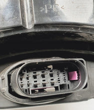 Laden Sie das Bild in den Galerie-Viewer, Frontscheinwerfer Ford Mondeo 6DCT450 Xenon Rechts Scheinwerfer Headlight