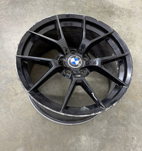 Load image into Gallery viewer, 1x Alufelge 19 Zoll 9.5" 5x120 45ET BMW 1 Rim Wheel FEL9501585812vv