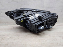Laden Sie das Bild in den Galerie-Viewer, Frontscheinwerfer Mercedes-Benz W206 A2069067103 Links Scheinwerfer Headlight SCH4065462431re