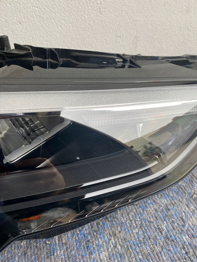 Frontscheinwerfer Audi Q3 83A941012 LED Rechts Scheinwerfer Headlight