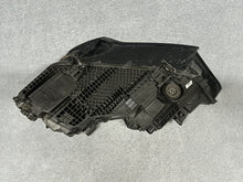 Laden Sie das Bild in den Galerie-Viewer, Frontscheinwerfer Audi Q7 4M0941012C LED Rechts Scheinwerfer Headlight