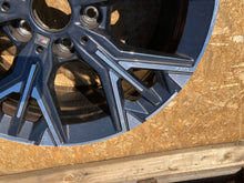 Laden Sie das Bild in den Galerie-Viewer, 1x Alufelge 18 Zoll 8.0" 5x112 54ET Glanz Graphit 5A35E68 BMW 1 Mg Rim Wheel FEL7134906999pl
