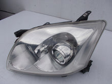 Laden Sie das Bild in den Galerie-Viewer, Frontscheinwerfer Toyota Avensis LED Links Scheinwerfer Headlight