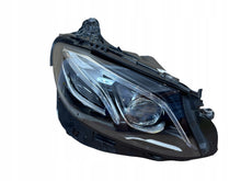 Laden Sie das Bild in den Galerie-Viewer, Frontscheinwerfer Mercedes-Benz W213 A2139062606 Full LED Rechts Headlight SCH8550230490pl