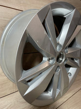 Load image into Gallery viewer, 1x Alufelge 15 Zoll 5.5" 5x100 2G0601025AD VW Polo Rim Wheel FEL1056208747tz