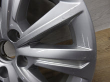 Laden Sie das Bild in den Galerie-Viewer, 1x Alufelge 16 Zoll 6.5&quot; 5x112 33ET 7N5601025F Seat Alhambra Rim Wheel