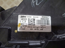 Load image into Gallery viewer, Frontscheinwerfer Dacia Duster 260602465R LED Links Scheinwerfer Headlight SCH1964379934zw