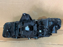 Laden Sie das Bild in den Galerie-Viewer, Frontscheinwerfer BMW U06 Rechts Scheinwerfer Headlight SCH8631786592rj