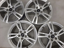 Laden Sie das Bild in den Galerie-Viewer, 4x Alufelge 17 Zoll 6.5" 5x112 43ET Glanz Silber 8V0601025DK Audi Rim Wheel FEL6709419927sw