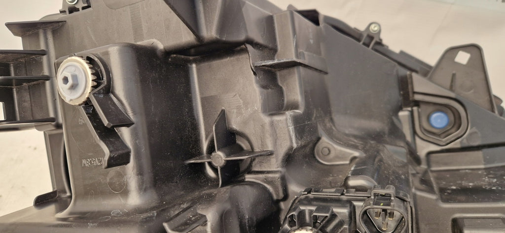 Frontscheinwerfer Mitsubishi Eclipse Cross MDE1336286R MDE1336288R LED Rechts