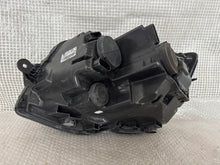 Laden Sie das Bild in den Galerie-Viewer, Frontscheinwerfer VW Transporter 7E1941006E Rechts Scheinwerfer Headlight SCH6345147148tf