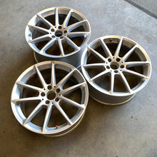 Laden Sie das Bild in den Galerie-Viewer, 1x Alufelge 19 Zoll 10.0" 5x112 A2234011200 Mercedes-Benz W223 Rim Wheel FEL4477473022sj