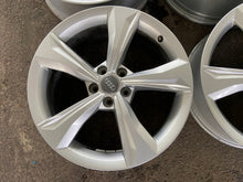Laden Sie das Bild in den Galerie-Viewer, 4x Alufelge 19 Zoll 7.0" 5x112 34ET Glanz Silber 80A601025K Audi Rim Wheel FEL5922981608px