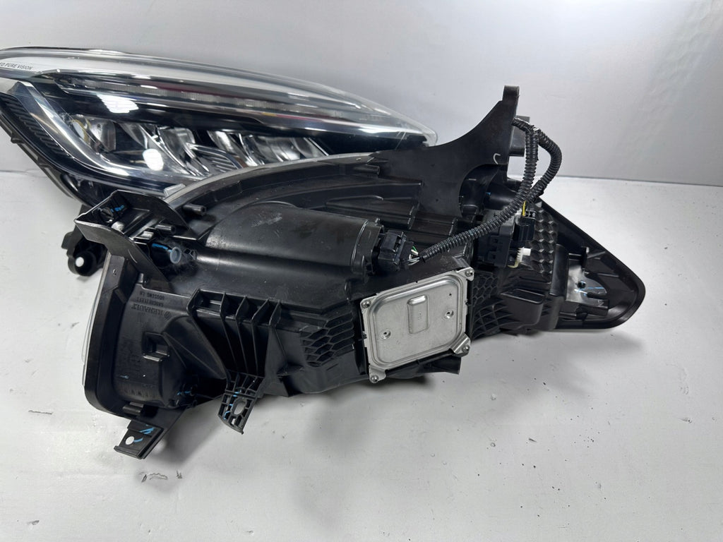 Frontscheinwerfer Renault Captur I 260606092R 260107560R Ein Satz Headlight SCH9033781823ov