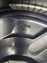 Load image into Gallery viewer, 1x Alufelge 17 Zoll 7.0&quot; 5x114.3 50ET 52910-DD100 Hyundai Elantra Rim Wheel