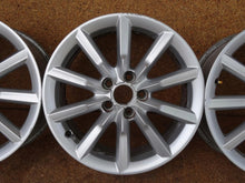 Load image into Gallery viewer, 4x Alufelge 17 Zoll 7.0" 5x112 43ET Glanz Silber 8U0601025B Audi Q3 Rim Wheel FEL9547001206tc