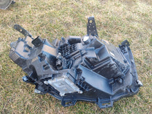 Laden Sie das Bild in den Galerie-Viewer, Frontscheinwerfer Renault I 260606399R Links Scheinwerfer Headlight SCH3412444139rq