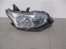 Laden Sie das Bild in den Galerie-Viewer, Frontscheinwerfer Mitsubishi Outlander III 8301C1-98 Rechts Headlight
