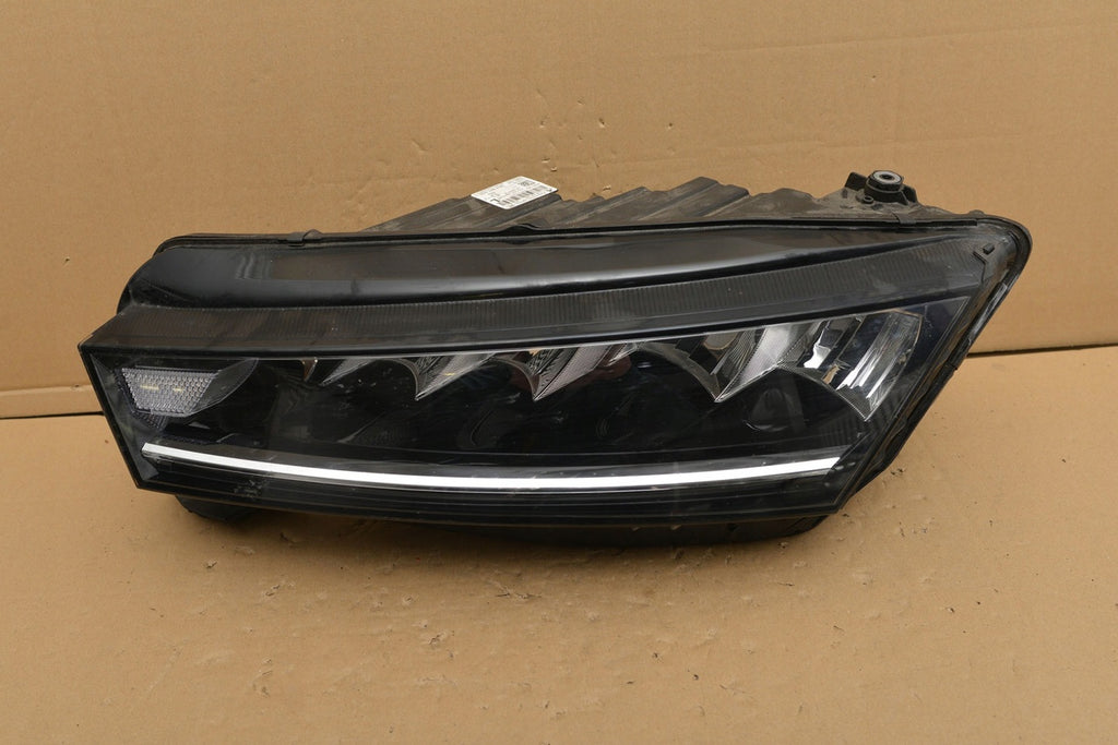 Frontscheinwerfer Skoda Octavia IV 5E4941015 Links Scheinwerfer Headlight SCH8744171989nt