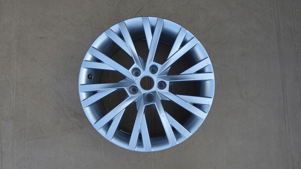 1x Alufelge 18 Zoll 8.0" 5x112 44ET Glanz Silber 3V0601025AN Skoda Rim Wheel FEL1779046508bq