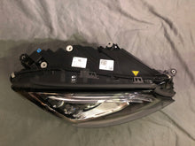 Laden Sie das Bild in den Galerie-Viewer, Frontscheinwerfer Mercedes-Benz W222 A2229062405 LED Rechts Headlight