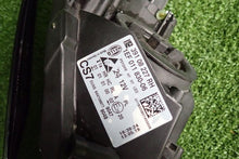 Laden Sie das Bild in den Galerie-Viewer, Frontscheinwerfer Opel Corsa E 39108227 Rechts Scheinwerfer Headlight SCH2032116419tq