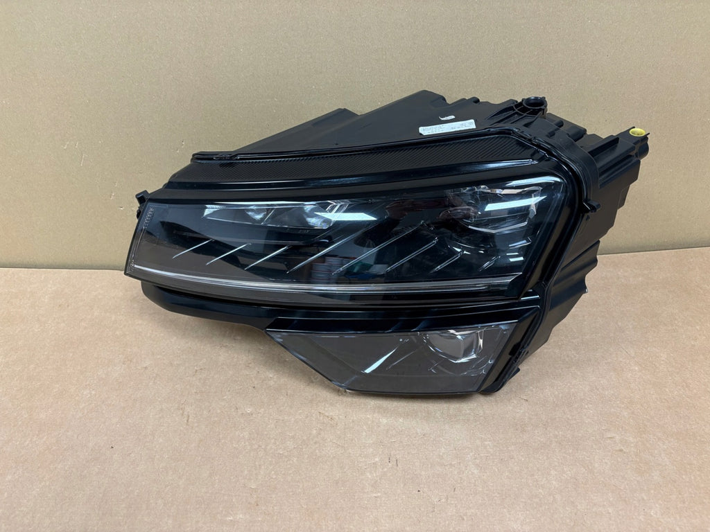 Frontscheinwerfer Skoda Karoq 57B941015B Links Scheinwerfer Headlight SCH5646237048pu