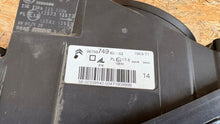Laden Sie das Bild in den Galerie-Viewer, Frontscheinwerfer Citroën C4 Picasso II 9675974980 Links Scheinwerfer Headlight SCH4720218984fz