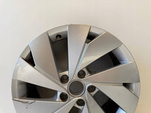 Laden Sie das Bild in den Galerie-Viewer, 1x Alufelge 17 Zoll 5x112 46ET 5H0601025B VW Golf Viii Rim Wheel FEL1598177693od