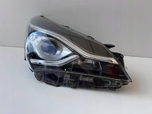 Load image into Gallery viewer, Frontscheinwerfer Toyota Yaris 0D197 Rechts Scheinwerfer Headlight SCH2930471341an