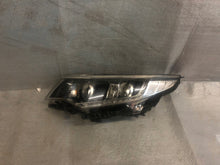 Load image into Gallery viewer, Frontscheinwerfer Kia Optima 92101D4070 Xenon Links Scheinwerfer Headlight