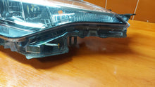 Laden Sie das Bild in den Galerie-Viewer, Frontscheinwerfer Toyota Chr C-Hr 81110-F4180 LED Rechts Scheinwerfer Headlight SCH3214389340px