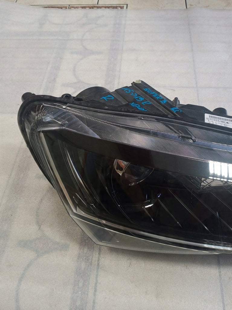 Frontscheinwerfer Skoda Superb III 3V1941016B Xenon Rechts Headlight