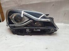 Load image into Gallery viewer, Frontscheinwerfer Toyota Yaris LED Rechts Scheinwerfer Headlight