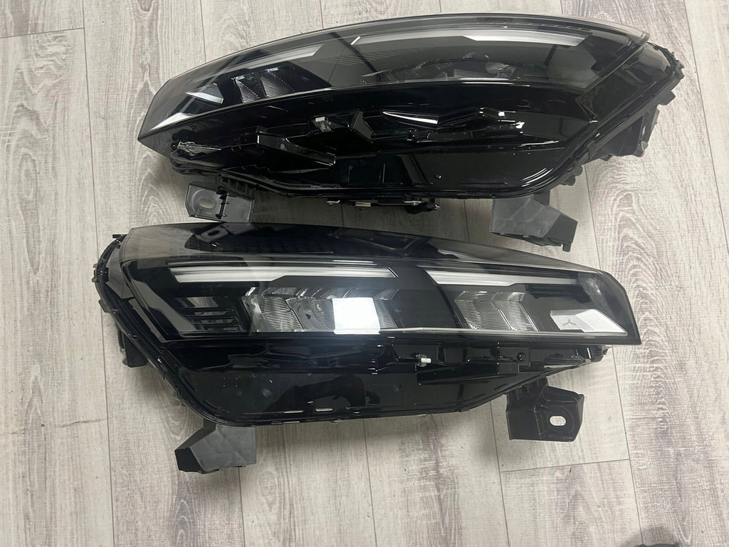 Frontscheinwerfer Renault Clio V Ein Stück (Rechts oder Links) Headlight