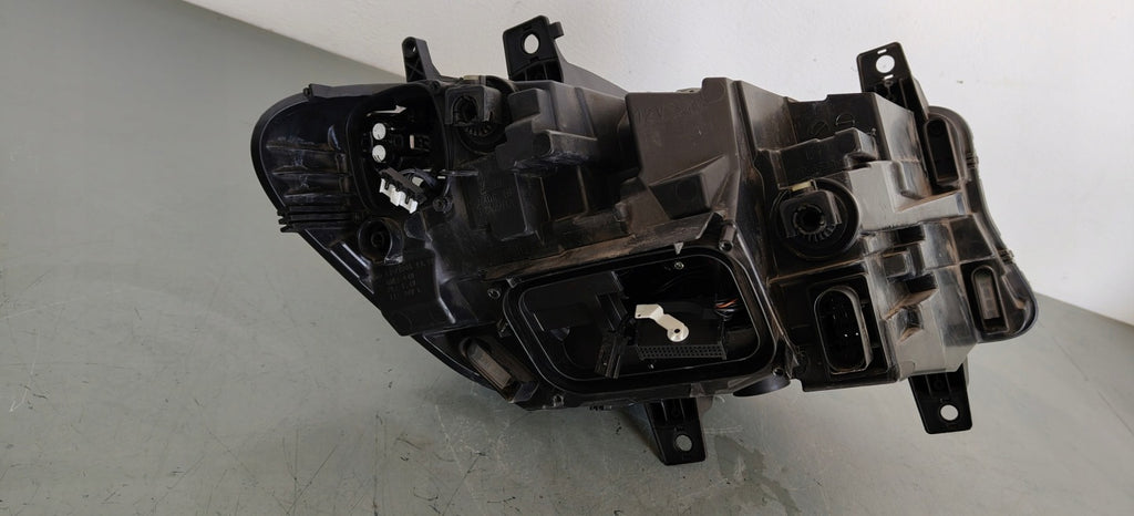 Frontscheinwerfer Mercedes-Benz Sprinter A9109068100 Links Headlight SCH8587698142cs