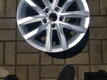 Load image into Gallery viewer, 1x Alufelge 16 Zoll 6.5&quot; 5x112 41ET Silber 3G0601025BM VW Passat B8 Rim Wheel