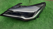 Load image into Gallery viewer, Frontscheinwerfer Opel Astra 39158005 LED Links Scheinwerfer Headlight