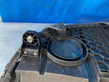 Laden Sie das Bild in den Galerie-Viewer, Frontscheinwerfer Mercedes-Benz W206 A2069067103 A2069068204 LED Ein Satz SCH1583447236on