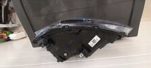 Laden Sie das Bild in den Galerie-Viewer, Frontscheinwerfer VW Polo 2G1941005C Links Scheinwerfer Headlight SCH7167989002bw