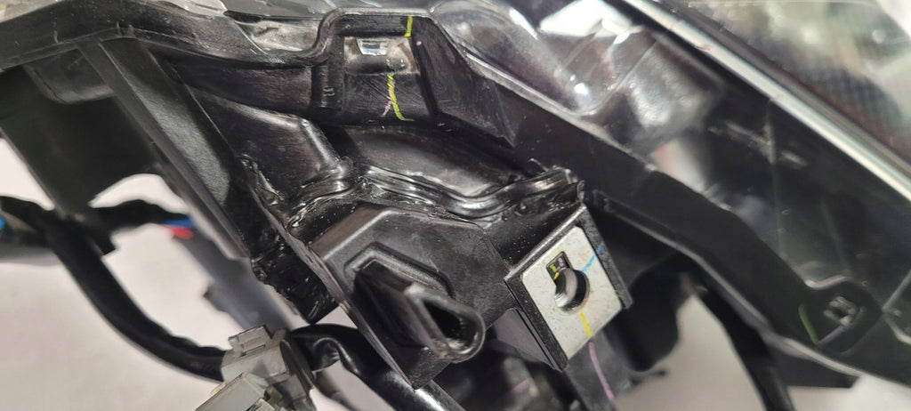 Frontscheinwerfer Mazda D09K-51040 LED Links Scheinwerfer Headlight