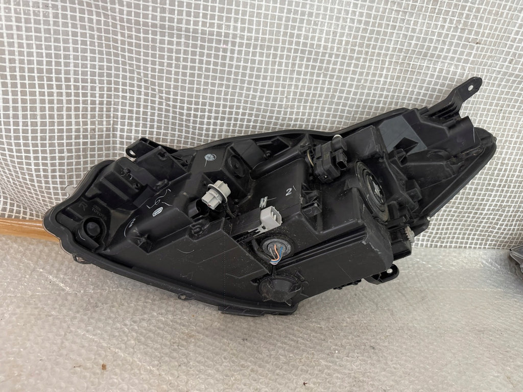 Frontscheinwerfer Toyota Yaris LED Rechts Scheinwerfer Headlight SCH3038116098vc