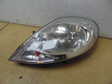 Load image into Gallery viewer, Frontscheinwerfer Opel Vivaro 8200701354 Links Scheinwerfer Headlight