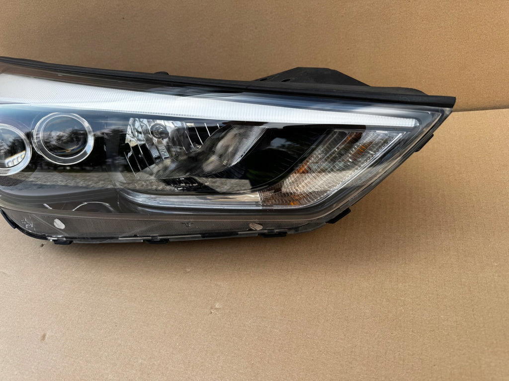 Frontscheinwerfer Hyundai Tucson 92102-D7200 Rechts Scheinwerfer Headlight SCH6591976172hn