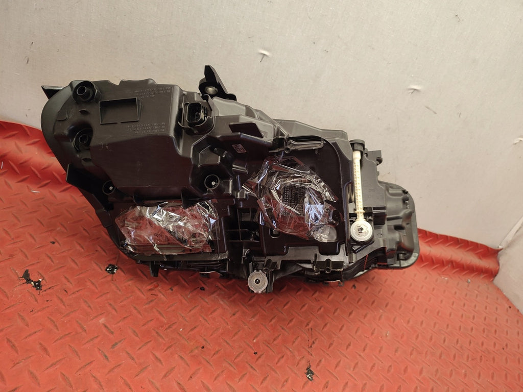 Frontscheinwerfer BMW G20 9450801 Full LED Ein Stück (Rechts oder Links) SCH8858904846mw