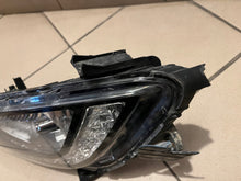 Laden Sie das Bild in den Galerie-Viewer, Frontscheinwerfer Hyundai I20 Links Scheinwerfer Headlight SCH6162766139oz
